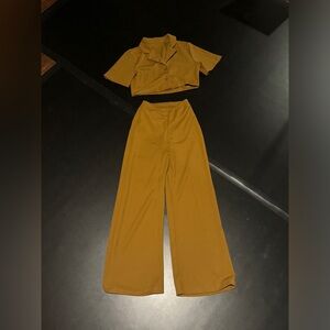 Weissman AXS 2 piece pants & cropped short sleeve jacket brown/cinnamon color